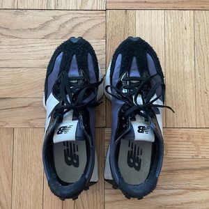 New Balance 327 Women size 8